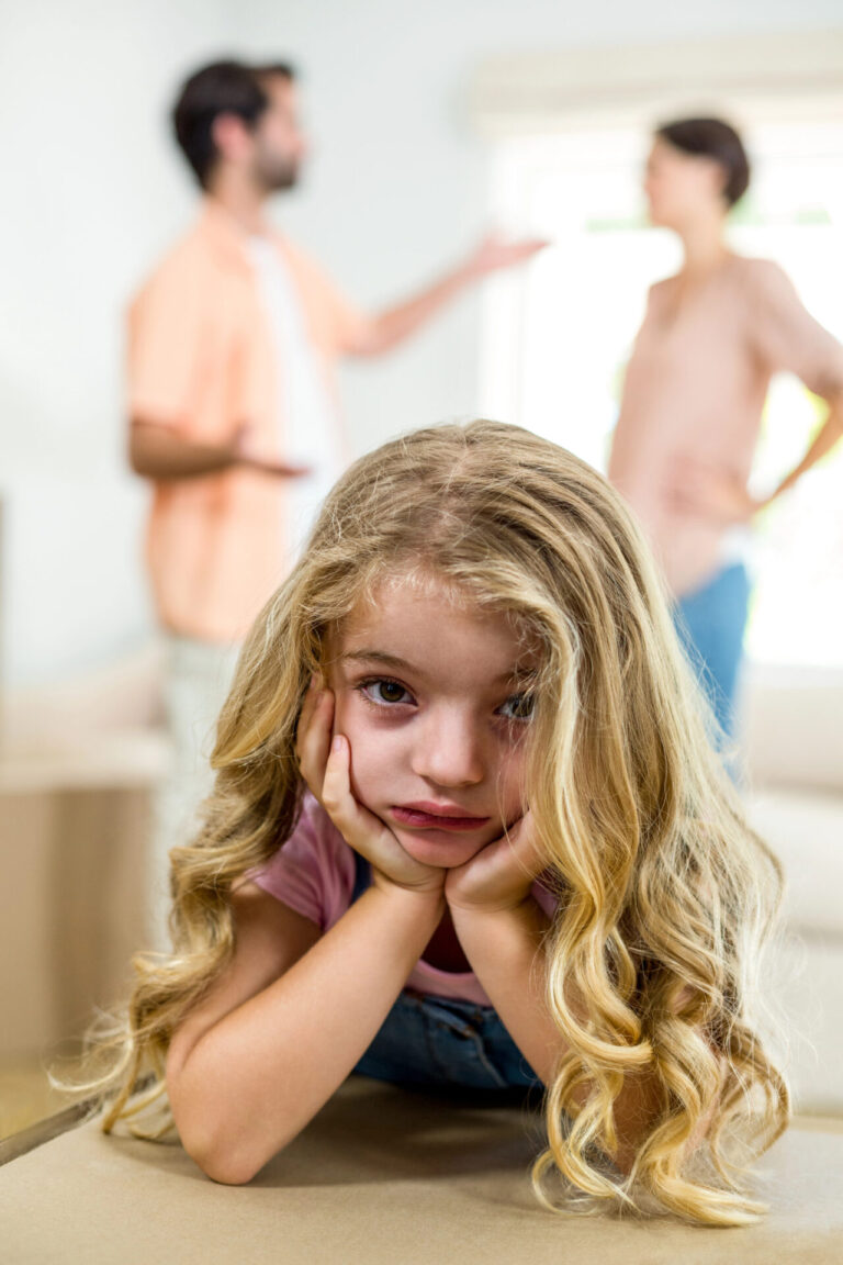 Breaking Free from Toxic Family Dynamics: Recognize, Heal, and Thrive